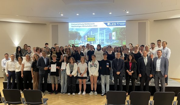 Gruppenbild bei der Preisverleihung des BEO-Nachhaltigkeitswettbewerbes 2023
